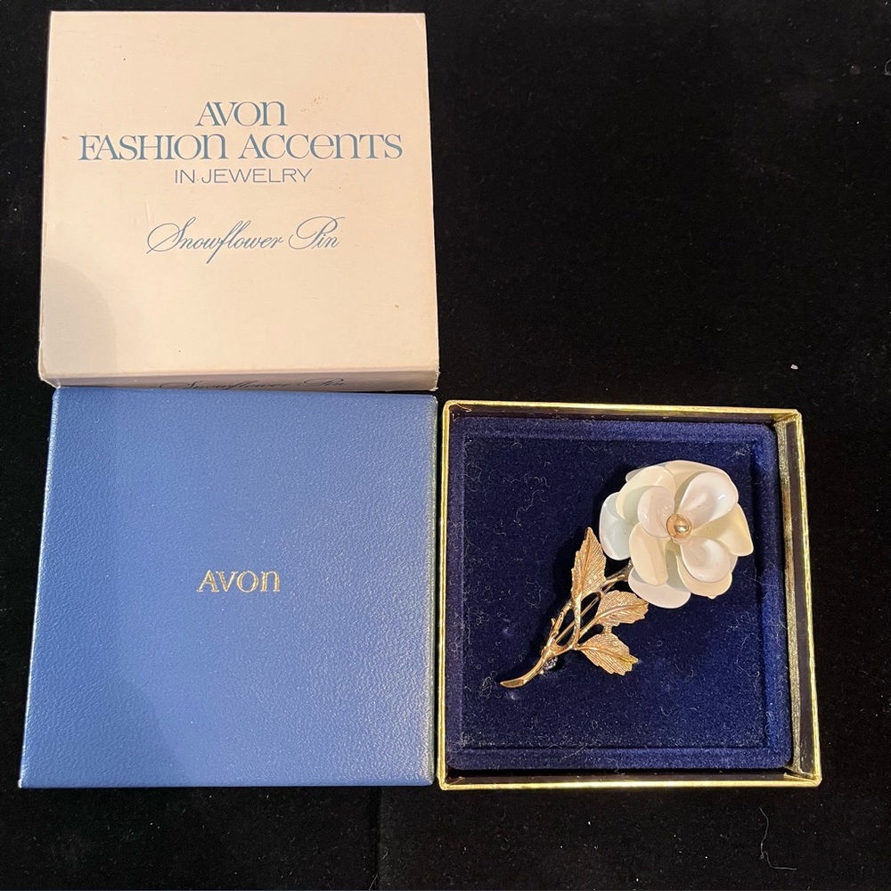 Avon Sunflower Pin Brooch